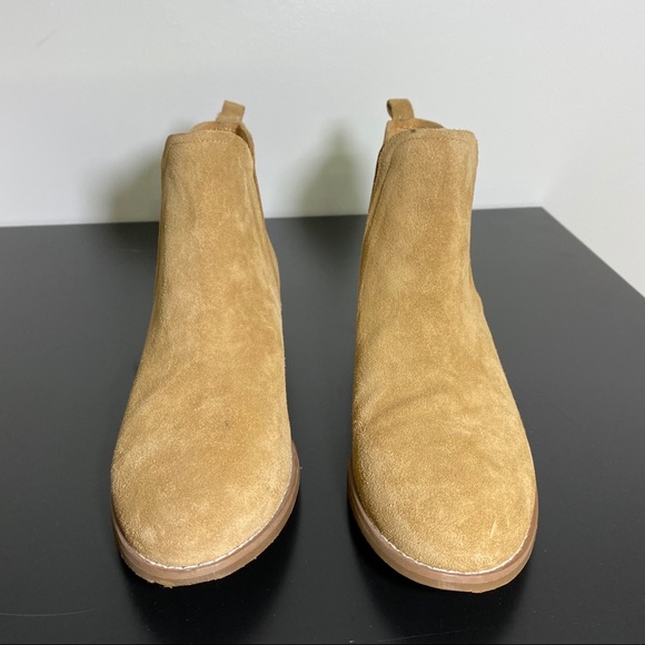 Urban Outfitters Suede Chelsea Boots - Picture 2 of 8